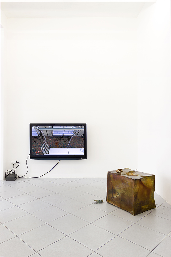 STRADDLE THE LINE BETWEEN FORM AND FUNCTION, galerie Jérôme Pauchant STRADDLE THE LINE BETWEEN FORM AND FUNCTION, galerie Jérôme Pauchant