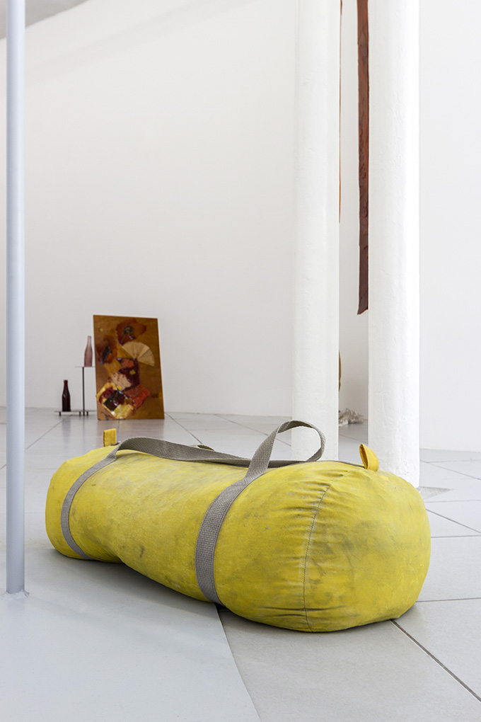 STRADDLE THE LINE BETWEEN FORM AND FUNCTION, galerie Jérôme Pauchant STRADDLE THE LINE BETWEEN FORM AND FUNCTION, galerie Jérôme Pauchant
