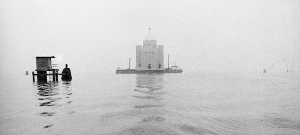 Il Teatro del Mondo, réalisé par Aldo Rossi en 1979, Biennale de Venise 1980