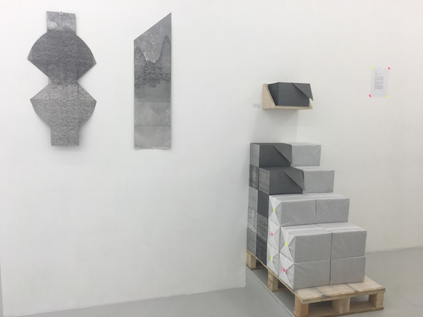 Slide Box, 2016 monotype, graphite sur papier albâtre naturel recyclé, 455 g.27 x 18 x 18 cm éd. 25 ex. + 4 E.A.