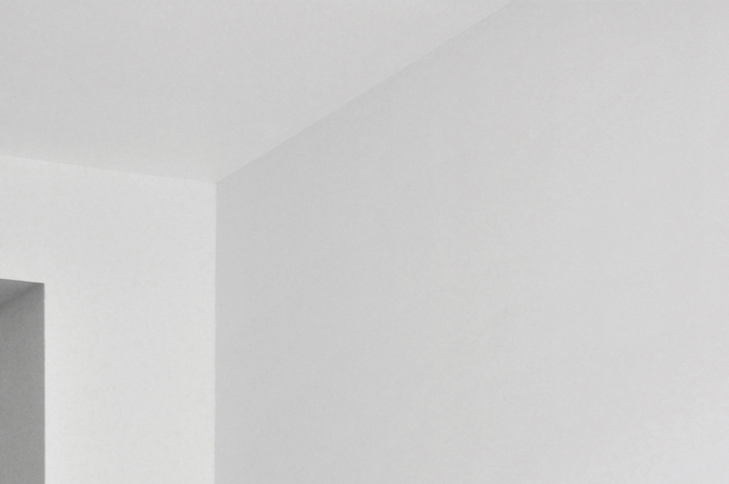 Les ombres calmes, détail, 2014. Peinture, pigments 251x485x266cm. Production La BF15 et Supervues - hôtel Burrhus, Vaison la Romaine