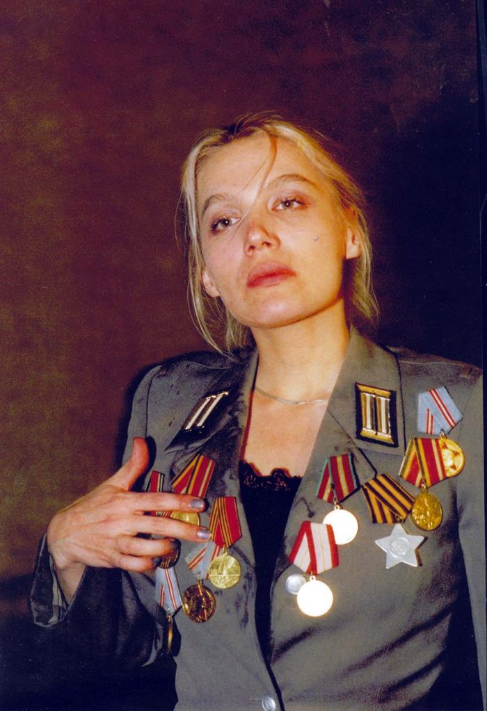 Elena Kovylina Walz, 2001 Vidéo HD, Couleur, Stéréo
