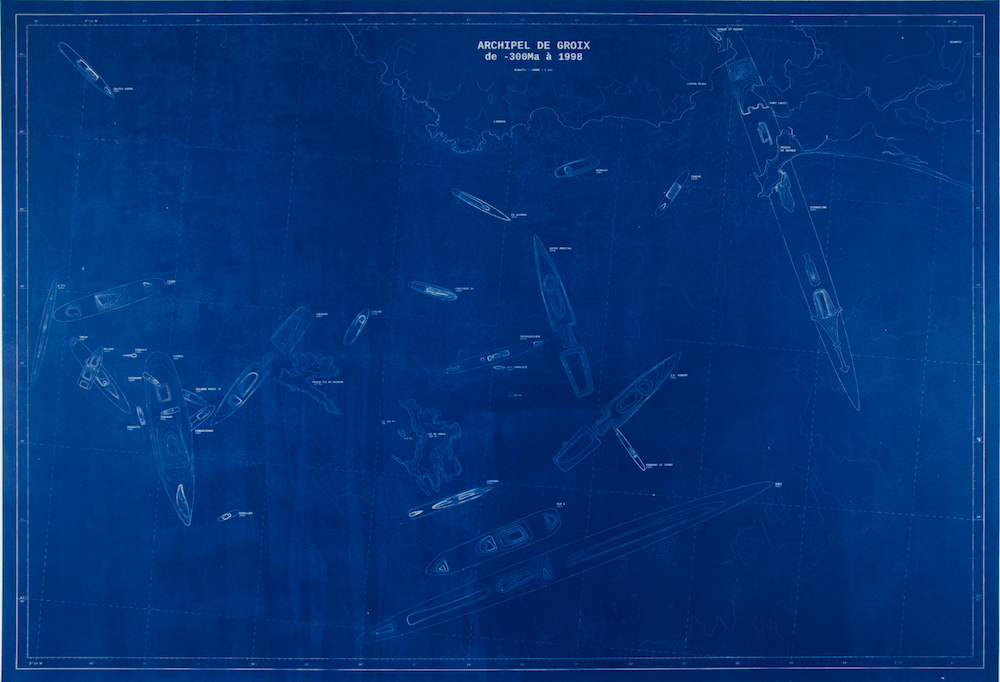Capucine Vever, Archipel de Groix (de -300 MA à 1998), 2013, en collaboration avec Valentin Ferré, 2013, impression cyanotype sur papier Arches, Contrecollé sur bois, 86 x 126 cm
