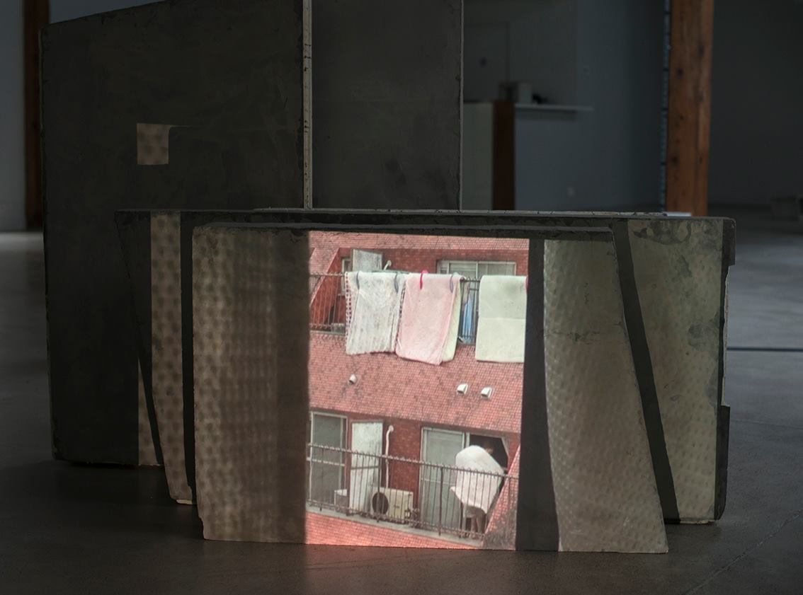 Vue de l'exposition Claire Chassot & Chloé Op de Beeck – Along the slow diagonal line – Shuttle 19 – Paris