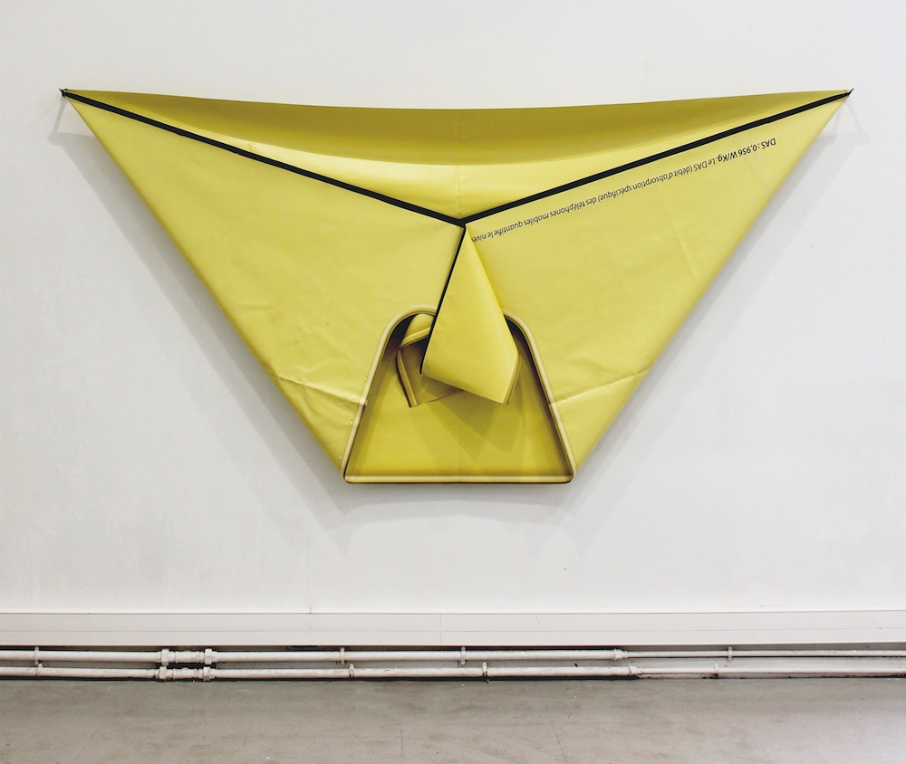 Jean-François Leroy, Bert, 2017. Bâche publicitaire, 295 x 148 cm. Courtesy artiste