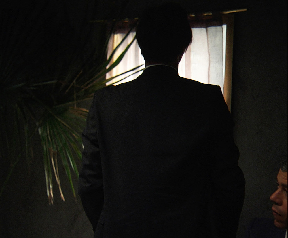 Neïl Beloufa, Dominations du monde, 2012. 27’ 34’’, Vidéo HD, couleurs et son, sous-titres français Courtesy de l’artiste