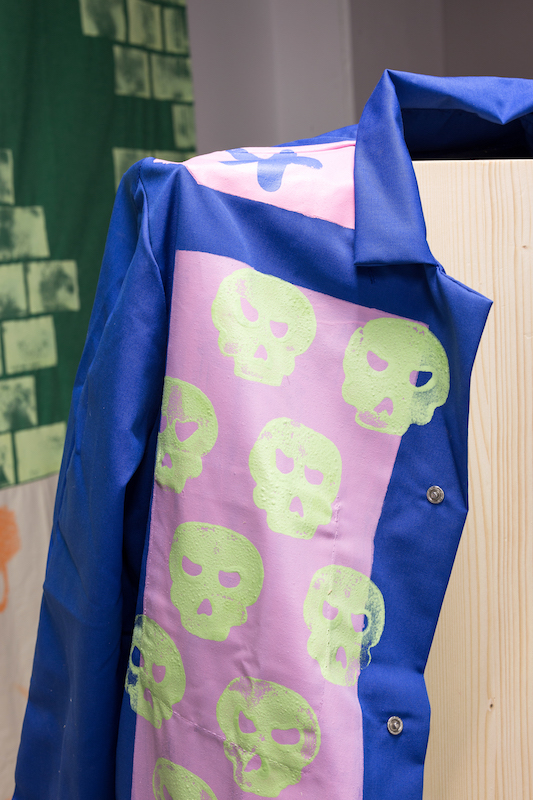 Uniforme de l'installation Une autre brique au mur (détail), exposition Cellar Door, Arondit paris, 2018 Production Generator, 40mcube/eesab/Self Signal
collection particulière.