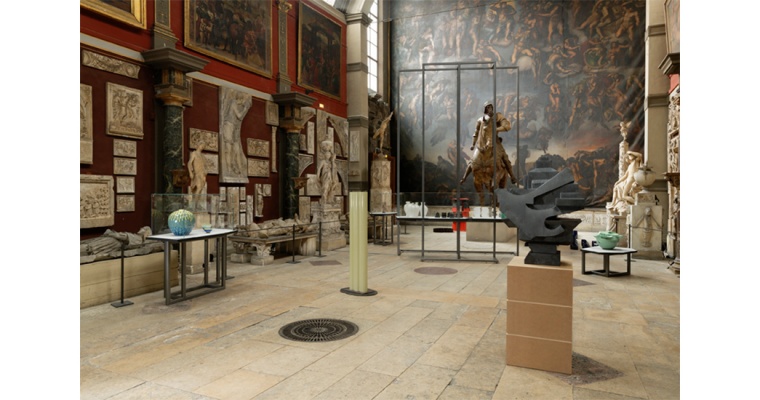 FORMES LIMITES, PRATIQUES DE LA CÉRAMIQUE ET SCULPTURES CONTEMPORAINES