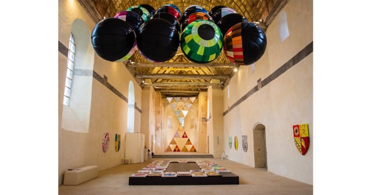 MAI TABAKIAN, OBJETS FLOTTANTS