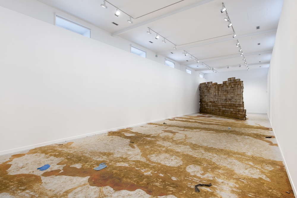 Ouassila Arras, Déplacement, 2018. Vue de l'exposition Plein Jeu #2 FRAC Champagne-Ardenne du 23 janvier au 21 avril 2019. Photo Martin Argyroglo