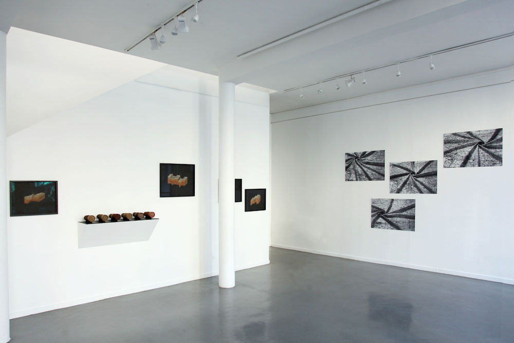 vue de l'exposition personnelle d'Harold Guérin, Strates, partitions du vide
La Capsule, Centre culturel André Malraux, Le Bourget