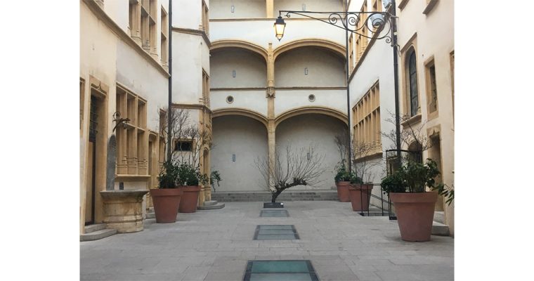 UN PARCOURS INÉDIT À LYON AUTOUR DE L’ŒUVRE DE LIONEL SABATTÉ