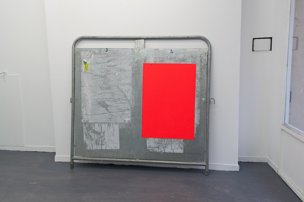 Nicolas Milhé, vue de l'exposition Yougoslavie -Silicone Bordeaux