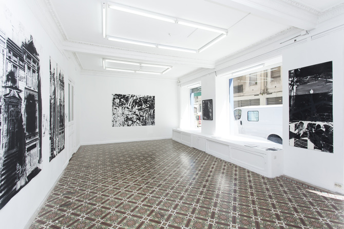 vue de l'exposition de Maxime Duveau  Réouverture de la fameuse partie de billard cosmique Espace A VENDRE, Nice, 12 avril 2019 - 8 juin 2019 Photo Sidney Guillemin