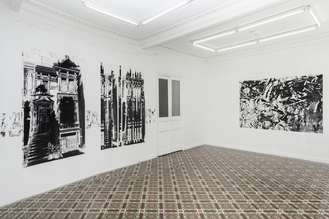 vue de l'exposition de Maxime Duveau  Réouverture de la fameuse partie de billard cosmique Espace A VENDRE, Nice, 12 avril 2019 - 8 juin 2019 Photo Sidney Guillemin