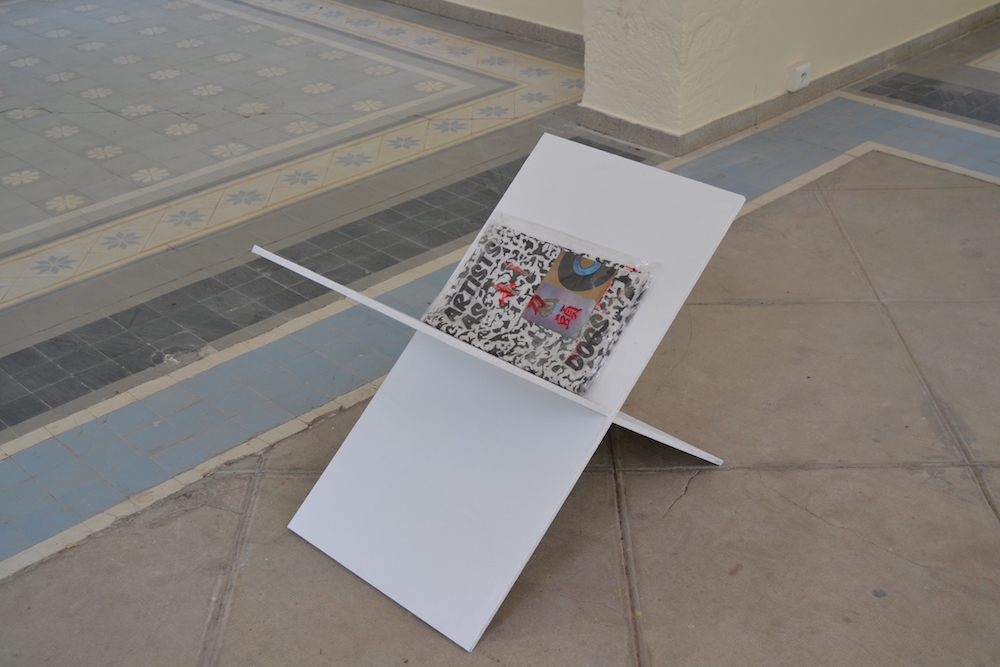 Maxime Testu, Lutrin, série, 2019 Lutrin (1) bois, papier de riz, encre, gravure, plastique 50x50 cm
