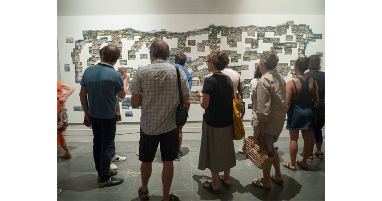 Le partage de l’image : iconographie de la carte postale et anthropologie du visuel
