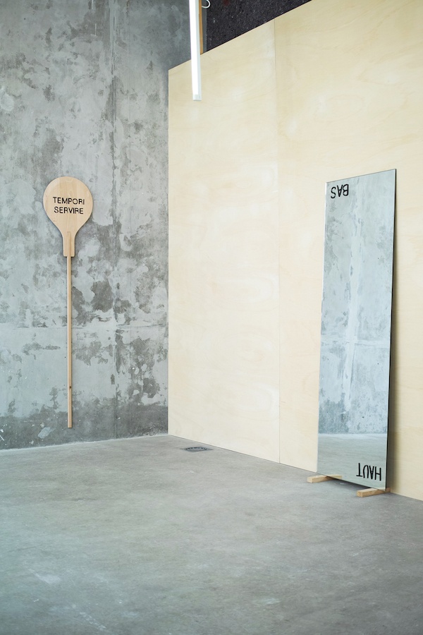 Dominique Mathieu Tempori servire, 2019 Contresens, 2019 courtesy Salle Principale, Paris photo Salle Principale