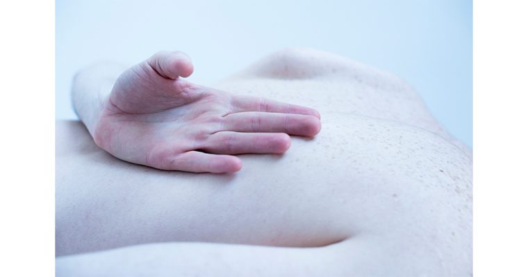 Les mains de Fernanda Tafner