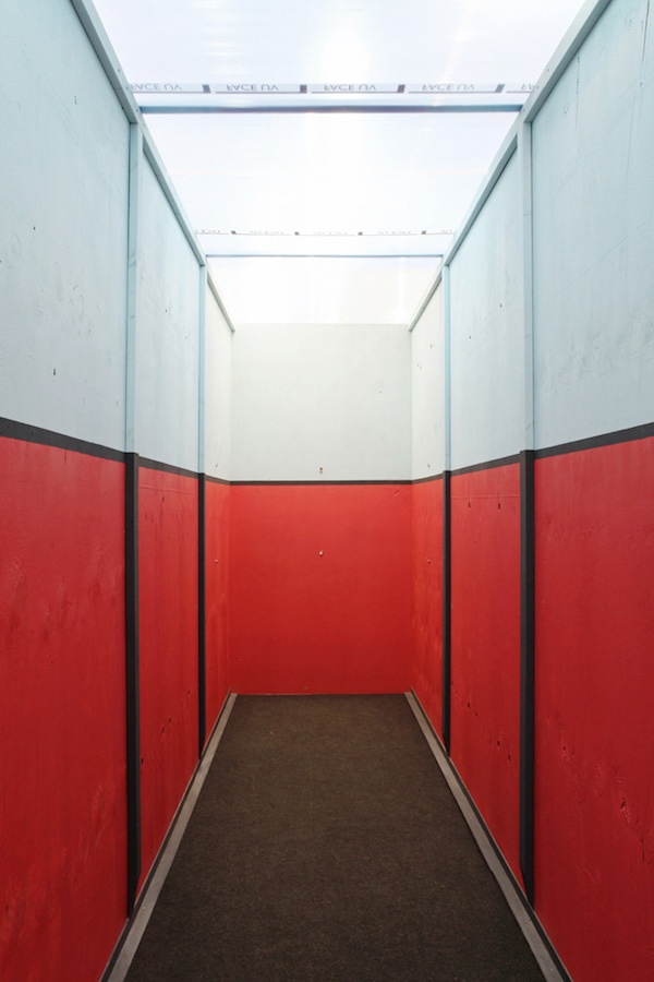 Alan Schmalz, Trahir le réel (à vos intentions), bande son en collaboration avec Rémi Briquet, 2019, centre d’art Le Lait, Albi, photo Phœbé Meyer