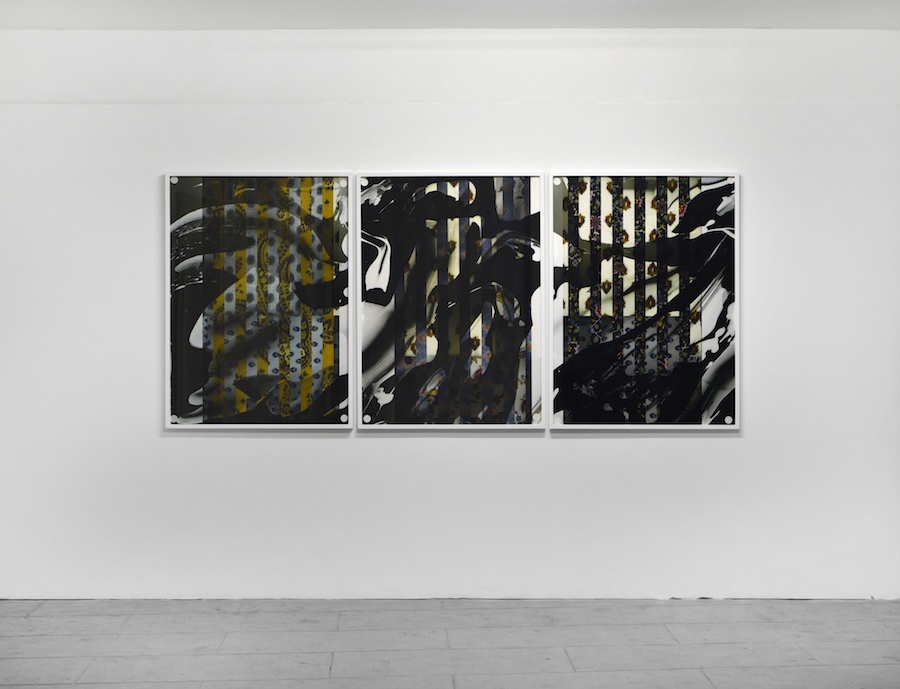 Vue d'exposition Les Chemises de mon père de Baptiste Rabichon au CACN - centre d’art contemporain de Nîmes Courtesy artiste Photo CACN