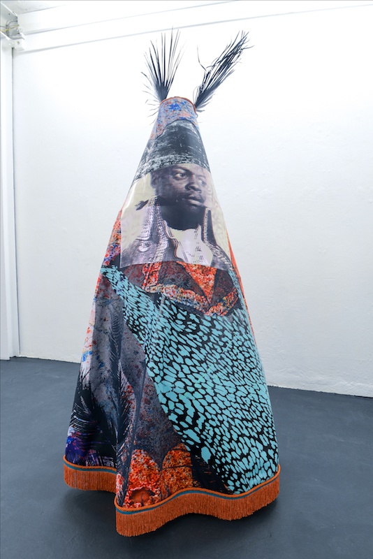 Vue d'exposition Bal Violon de Raphaël Barontini Espace 29, Bordeaux Photo Wang Yiyang