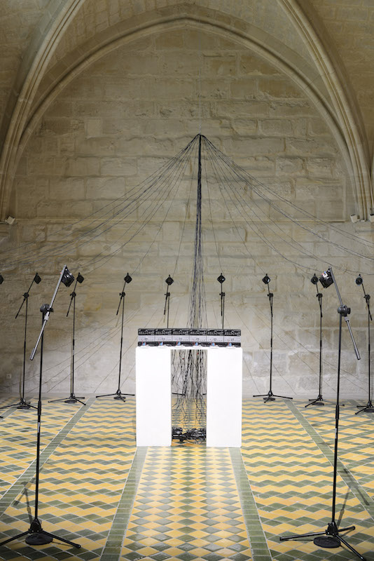 Cécile Babiole, Bzzz ! Le son de l'électricité, 2012.
Crédit photo Catherine Brossais