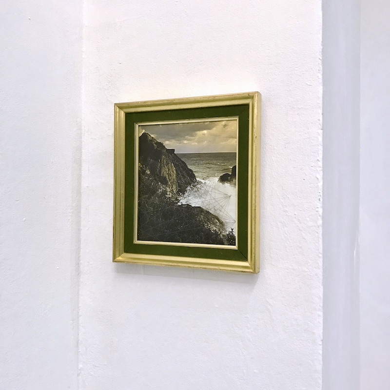 Aurélien Mauplot, Les Impatiences (série des vents), 2016 Crayon gris sur photographie d'archive, 18 x 18,5 cm (24 x 23 cm)