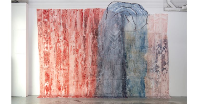 KATRIN KOSAKARU, « LES OMBRES D’UN TEMPS DE PAIX »