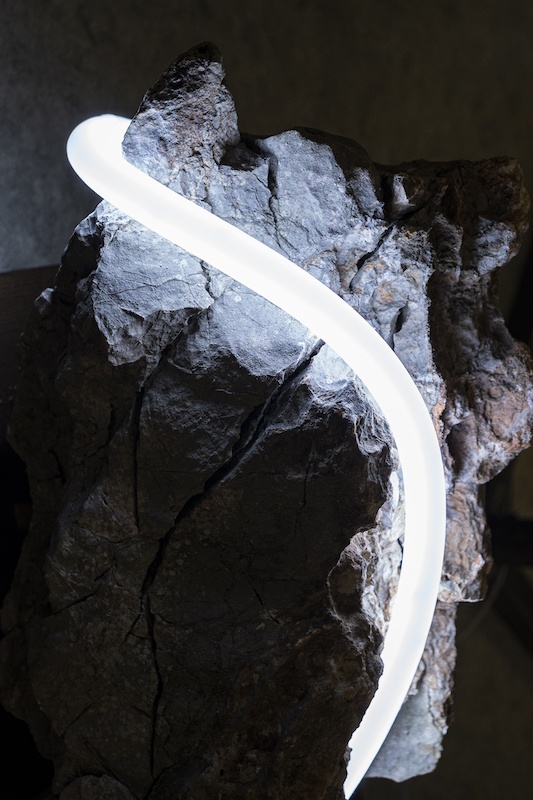 Léo Fourdrinier, Collision (In Solitude of Memory) (detail), 2019, Roche calcaire, led, bois, prise jack – dimensions variables