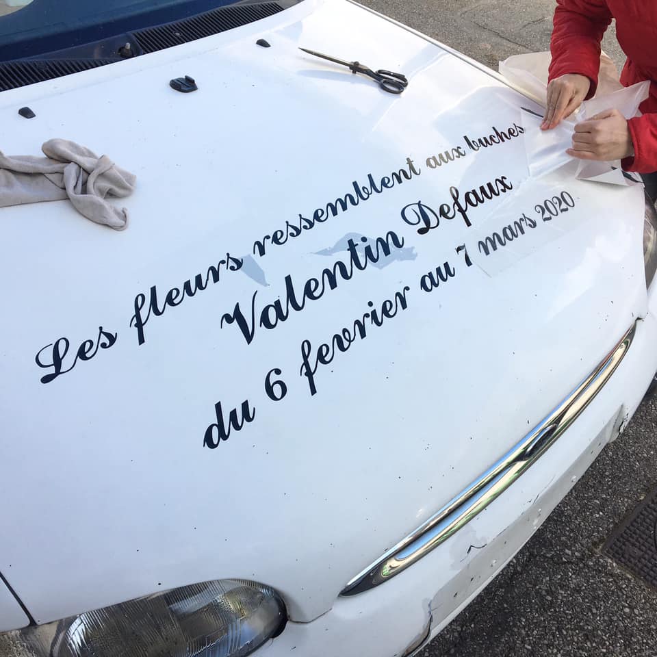 Valentin Defaux, vue d'exposition Les fleurs ressemblent aux bûches du 06 février au 07 mars 2020 dans l’habitacle de Super F-97