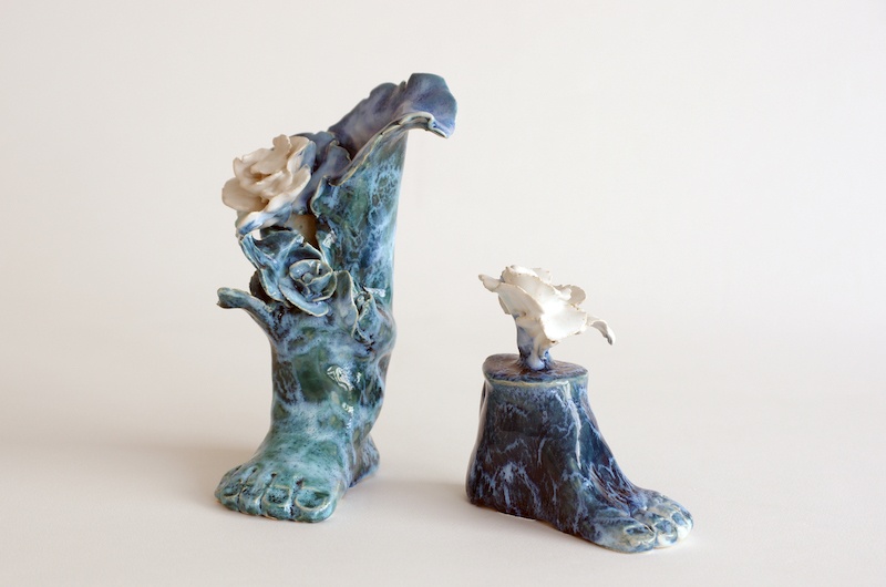Hélène Loussier, Pieds bleus, 2019. Courtesy Hélène Loussier