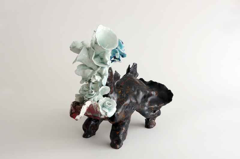 Hélène Loussier, Belles paroles, 2018. 42 x 42 x 30 cm