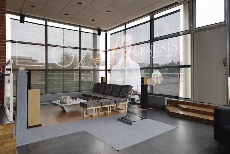 Tony Regazzoni, Living on Video, 2016 Vue de l’exposition CAC Brétigny Production CAC Brétigny et Théâtre Brétigny © Aurélien Mole 2016