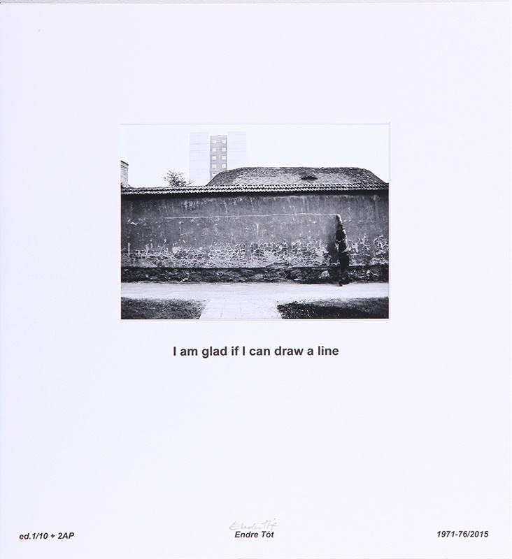 Endre Tót I am glad if I can type zer0s (Zero Typing / Galeria Akumulatory) | 1975 texte dactylographié, tampon 28,5 x 20 cm unique