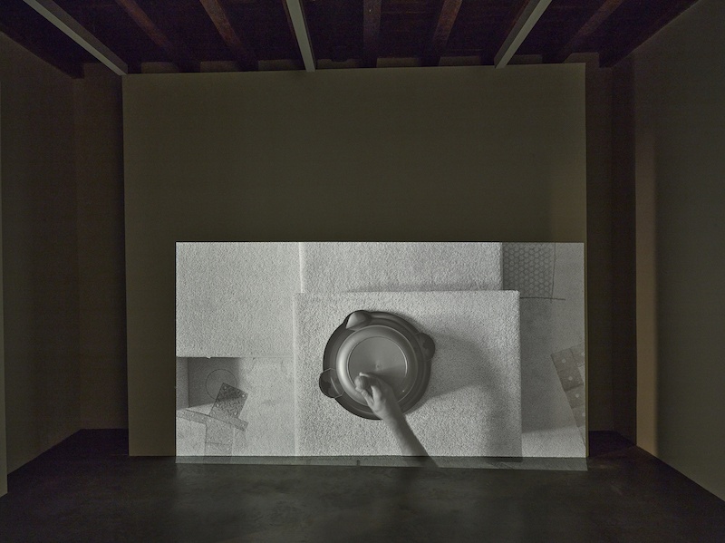 Vue de l'exposition "D'ailleurs, la vie ici", David de Tscharner, 2020, Centre d'art contemporain Les Capucins, Embrun ©f.deladerriere