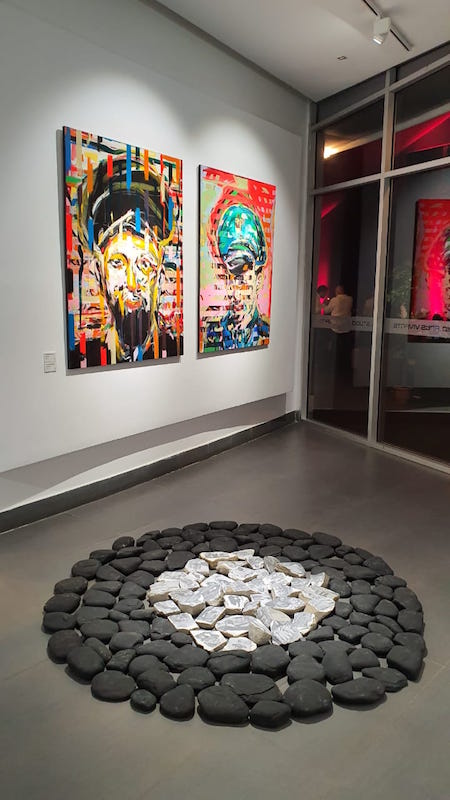 Vue de l'exposition La Vague Blanche : 20 ans d’art contemporain marocain, galerie 38, Casablanca jusqu'au 08 novembre 2020