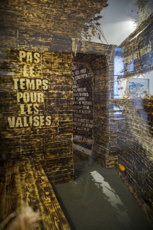 EN DIRECT / Exposition LE SOLEIL BRILLE ENTRE LES PAROIS AMOVIBLES Collectif WALC (Wolf Cuyvers - Alethia Lecoq) Dijon septembre 2020.