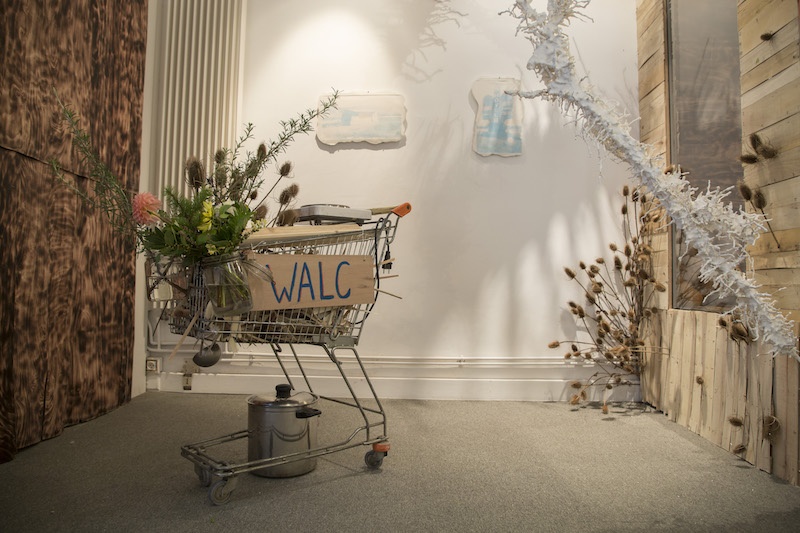 EN DIRECT / Exposition LE SOLEIL BRILLE ENTRE LES PAROIS AMOVIBLES Collectif WALC (Wolf Cuyvers - Alethia Lecoq) Dijon septembre 2020.