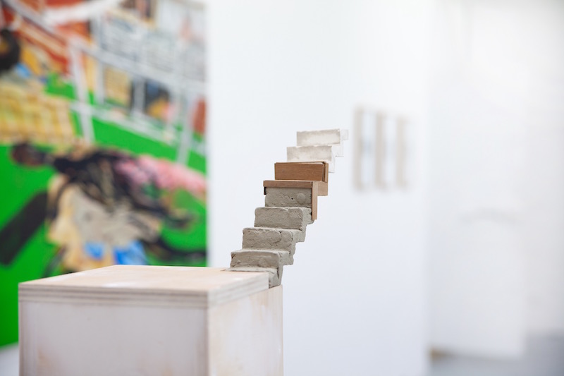 vue de l'exposition « Instructions pour couper les ficelles » avec Gayle Chong Kwan, Gaetano Cunsolo, Léonard Martin, João Vilhena jusqu'au 05 décembre 2020, Galerie Alberta Pane Paris