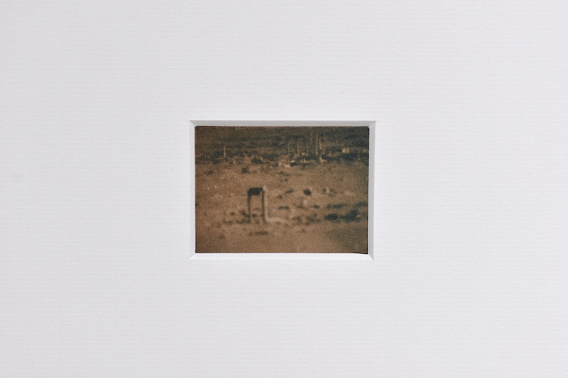 Leah Desmousseaux, Tadmer n°22, 2020 4 x 5,5 cm, tirage cyanotype viré.