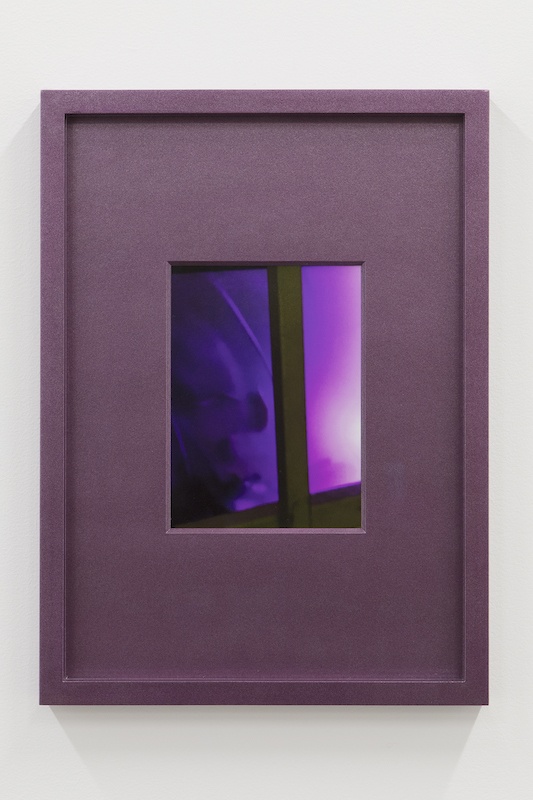 Hubert Marot, RDC (mauve), 2020 C-print dans cadre d’artiste 30 x 42 cm