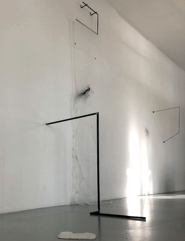 Nine Perris, Architecture suggérée