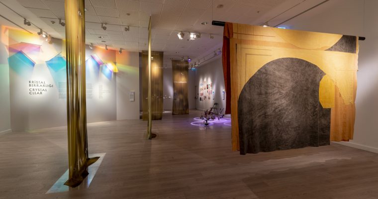 CRYSTAL CLEAR – MUSÉE PERA ISTANBUL