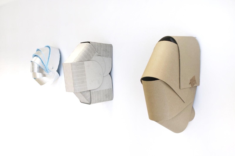 Manon Pretto, Masque de protection #2, #3, #4, 2018 sculptures, masques de protection, carton, coupes au laser, 50x30cm - 60x30cm - 50x30cm