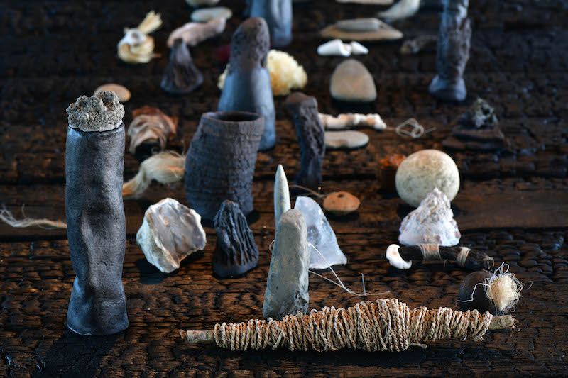 Denise Bresciani, Les idoles (détail) 2021, Exposition Seconde nature, La cuisine, centre d'art et de design:: Image Didier Taillefer ©Denise Bresciani ADAGP