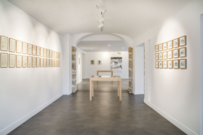 Vue de l'exposition À la croisée des chemins © Fondation Bullukian