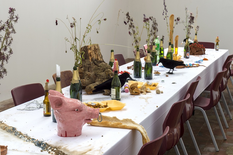 Vue de l'exposition collective "Just married" au SHED, 2021. © Marc Domage