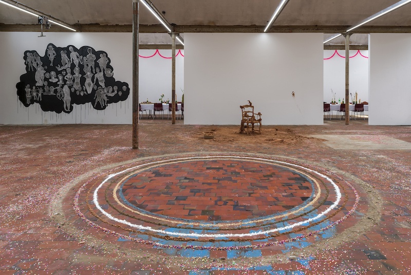 Vue de l'exposition collective "Just married" au SHED, 2021. © Marc Domage