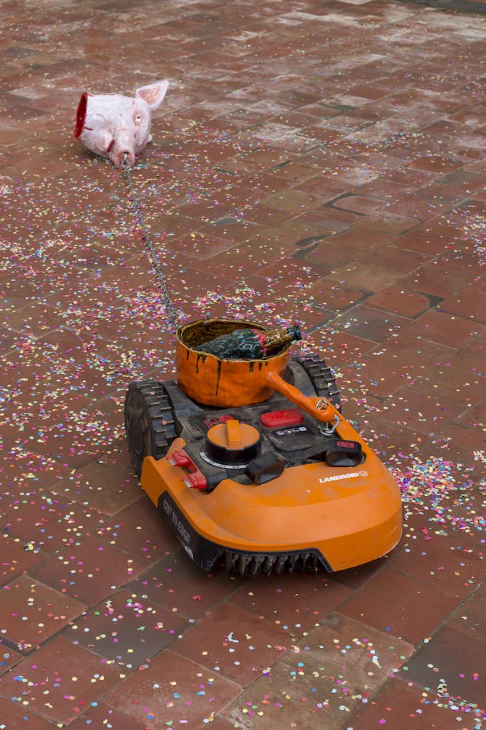 Vue de l'exposition collective "Just married" au SHED, 2021. © Marc Domage